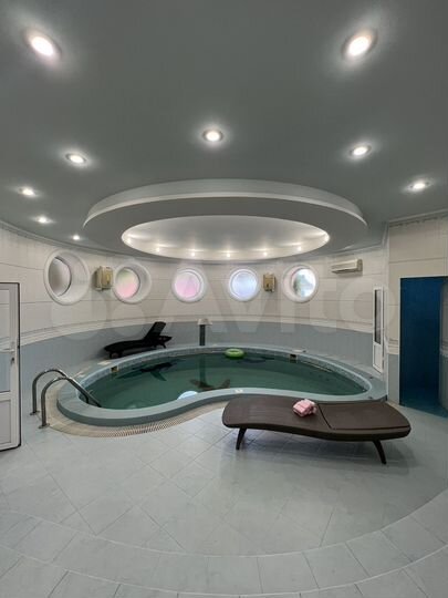 Дом 500 м² на участке 10 сот.