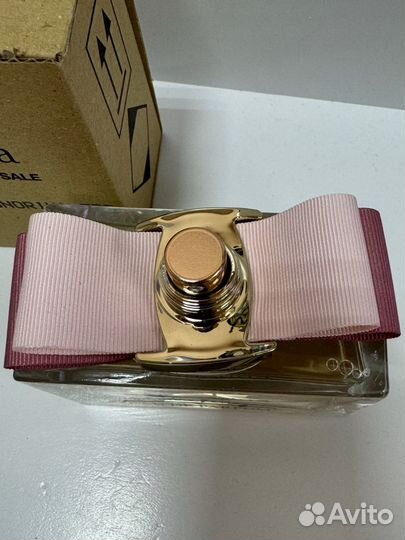 Salvatore Ferragamo Signorina edp 100мл тестер