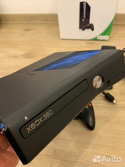 Xbox 360 4-250Gb S Е Новый Free+ GTA5 и 10 игр