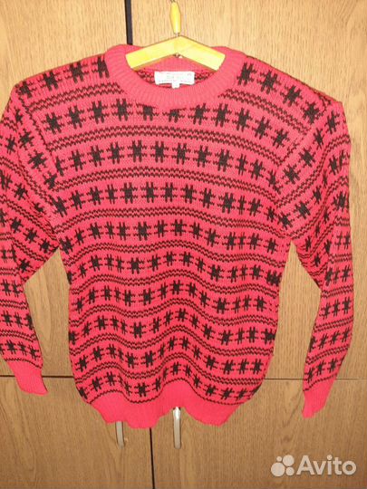 Свитер женский
