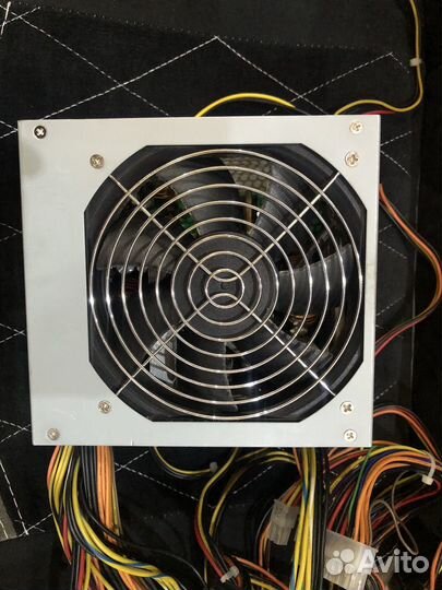 Блок питания fsp 700w
