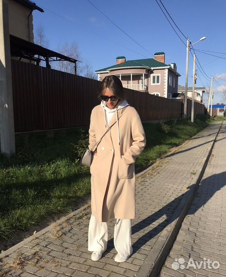 Пальто бежевое zara