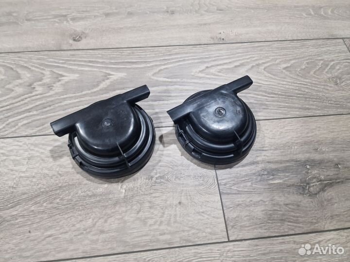 Крышки (Заглушки) передних фар Audi 80 B4, 80 B3