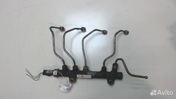 Рампа топливная Volvo V40, 2013