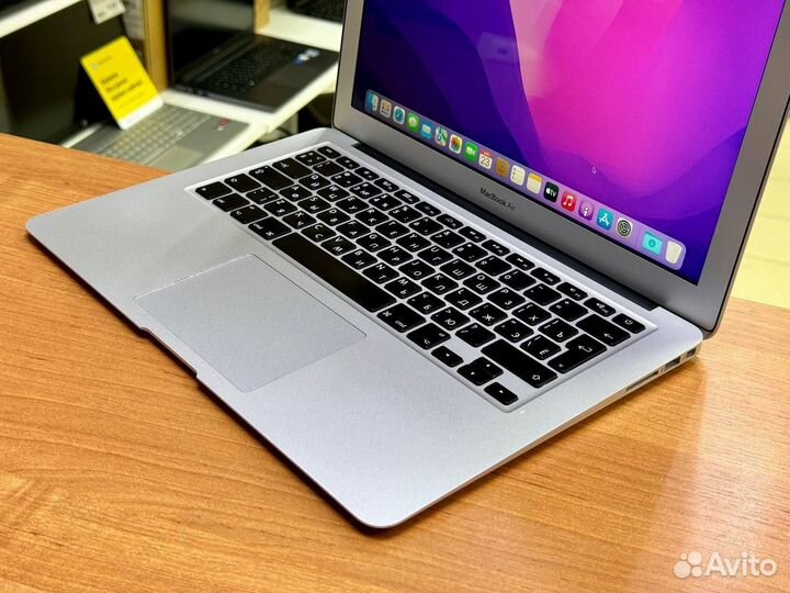 Apple MacBook Air 13 2017 331 цикл