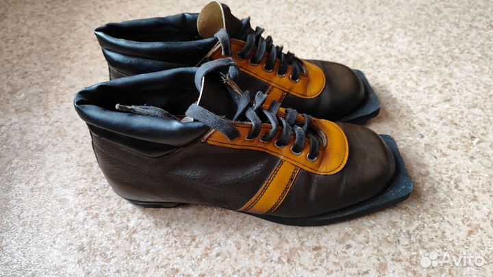 Ботинки лыжные р 38.5 СССР(Скороход)