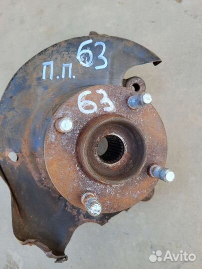 Поворотный кулак правый nissan almera n15