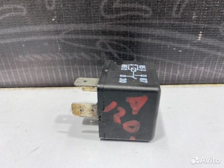 Реле Audi A6 Allroad C5 ARE 2001