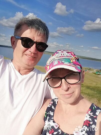 Помощники по хозяйству семейная пара