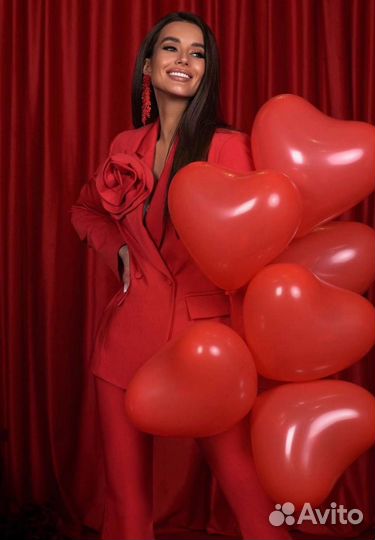 Роскошный классический костюм