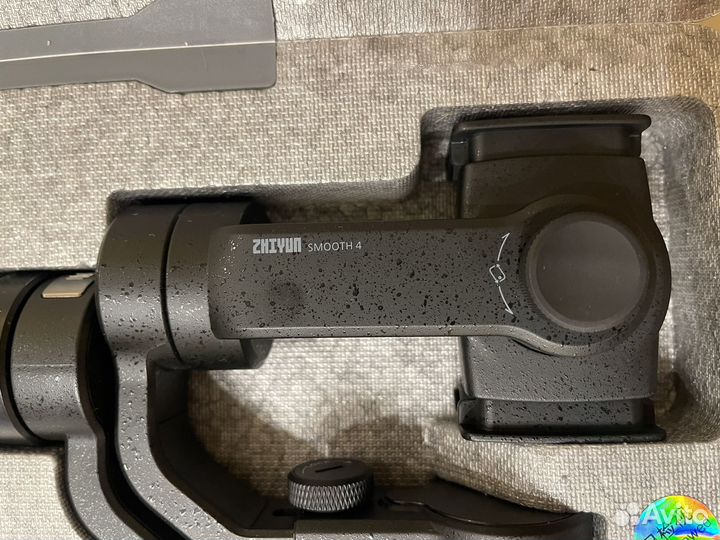 Стабилизатор zhiyun Smooth 4