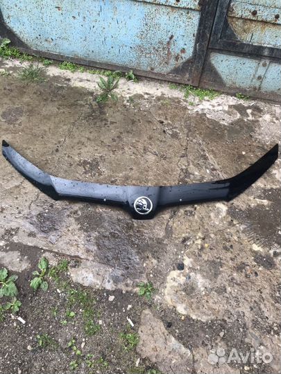 Продам ветровик (мухоотбойник) на капот шкода окта