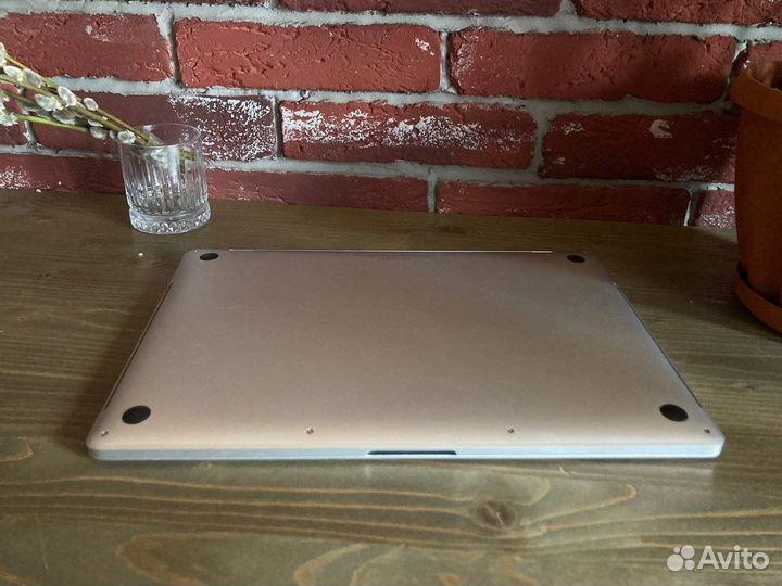 Apple MacBook Pro 15 2018 16/512/i7, pro 560x