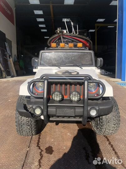 Машинка детская jeep rubicon 4x4