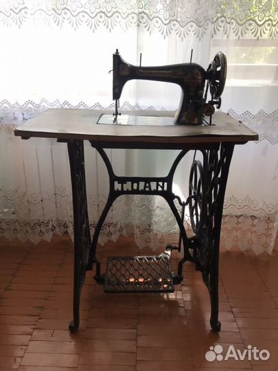 Швейная машина Singer