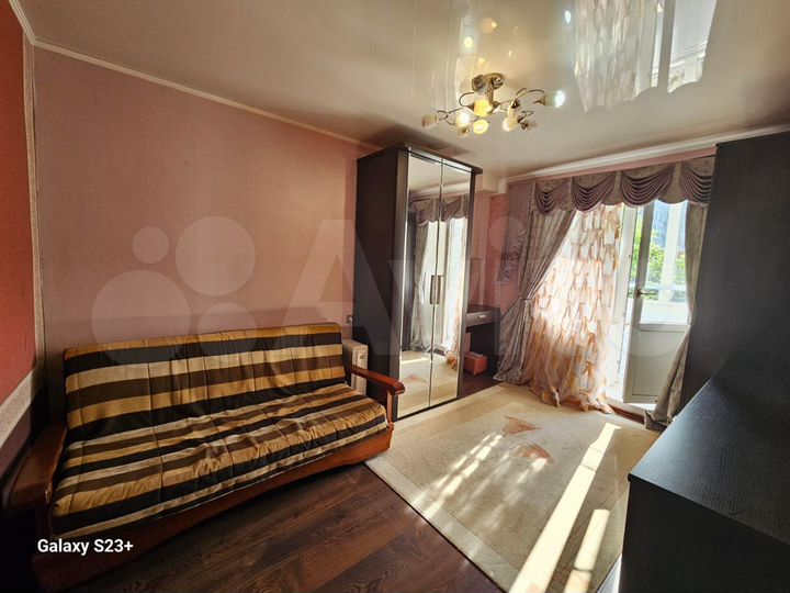 2-к. квартира, 61 м², 2/5 эт.