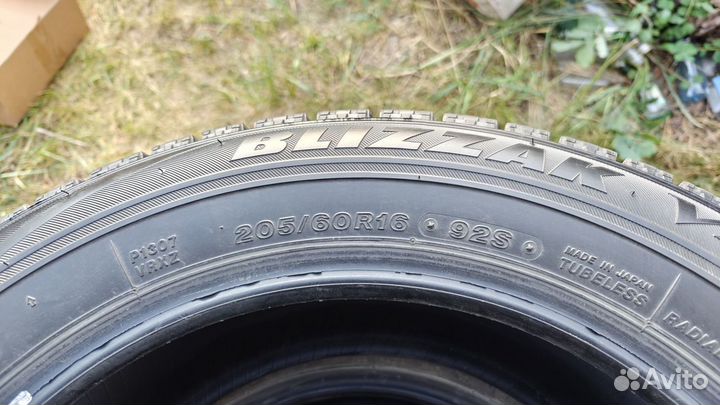 Bridgestone Blizzak VRX 205/60 R16 92S