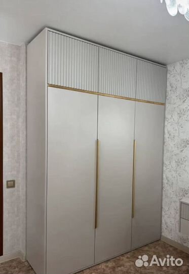 Шкаф распашной на заказ