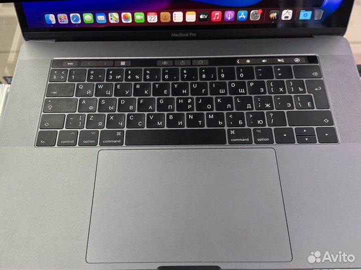 MacBook Pro 15 (i7/16/256) Grey
