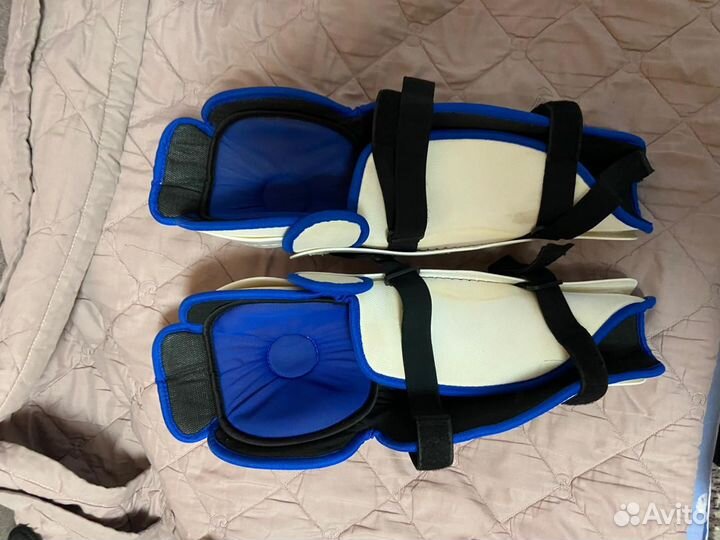 Щитки хоккейные