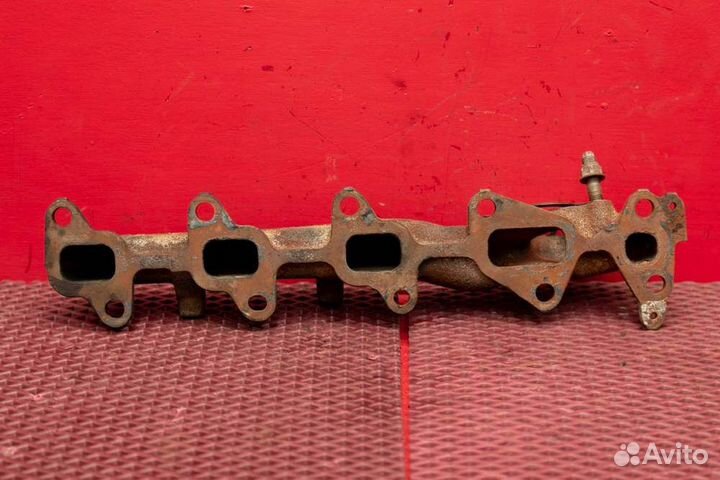 Выпускной коллектор левый Toyota Land Cruiser 200