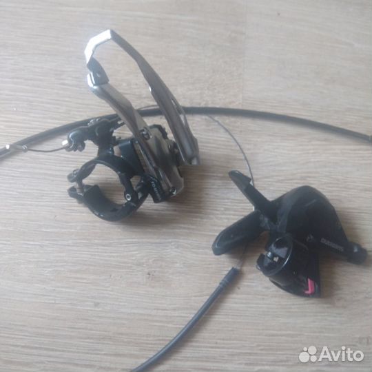 Передний переключатель shimano altus + манетка