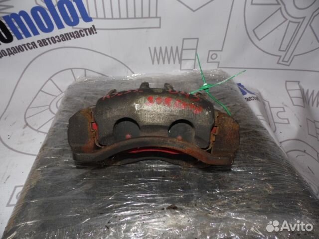 Суппорт передний левый Kia Sorento I BL