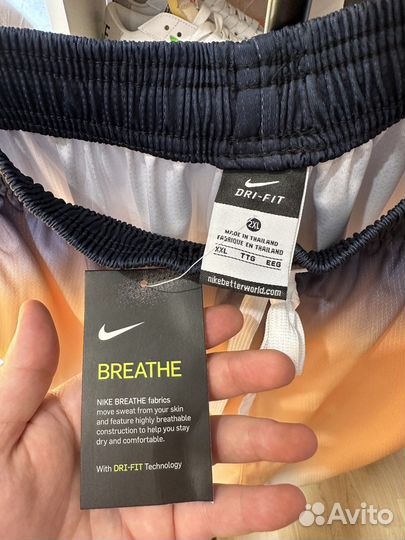 Шорты Nike разные