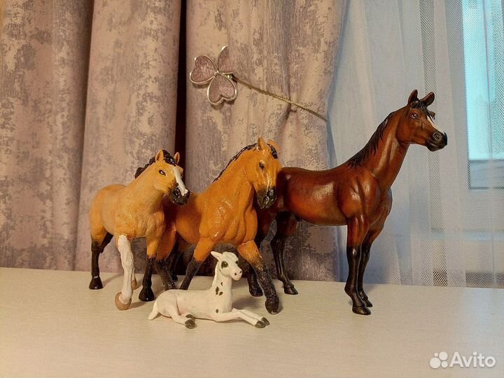 Фигурки лошадей schleich