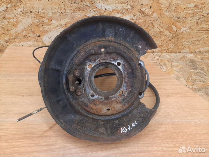 Кулак задний левый BMW Е39