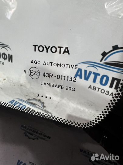 Стекло лобовое на Toyota Camry ASV70