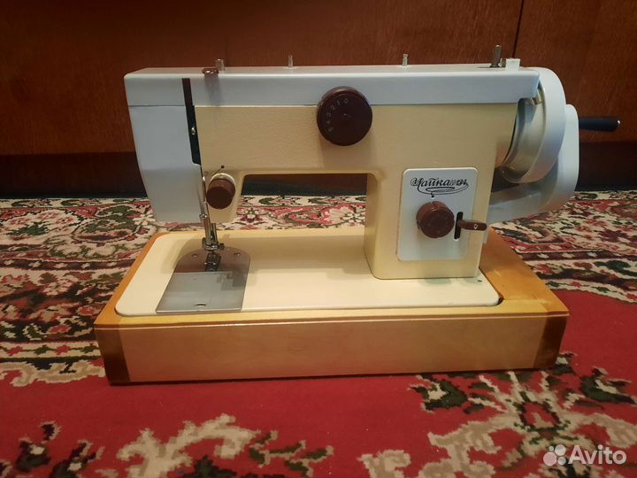 Швейная машина Чайка 134
