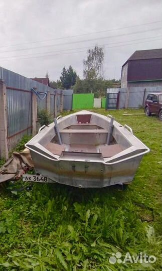 Лодка Wellboat 37