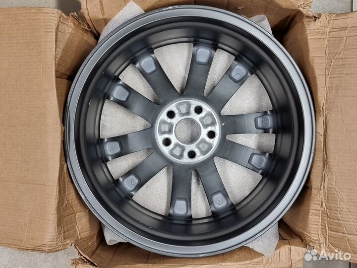 Новый ориг.диск Lexus RX F-Sport 4261A-0E070