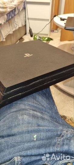 Sony playstation 4 pro cuh 7208b