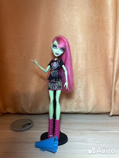 Кукла Монстер Хай Венера Командный дух + Коробка
