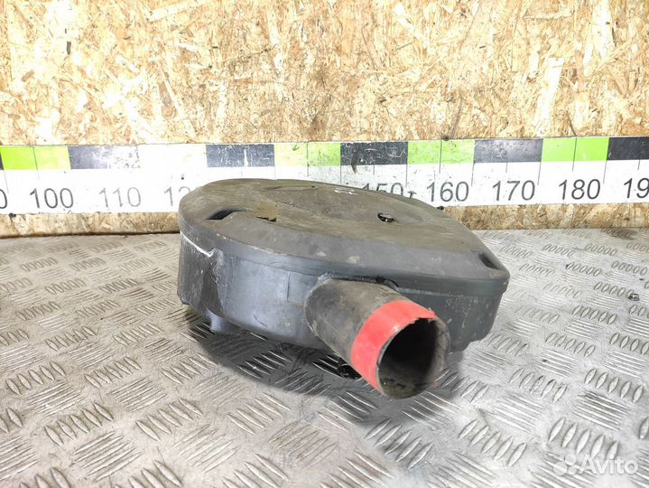 Корпус воздушного фильтра Volkswagen Polo 1994-199