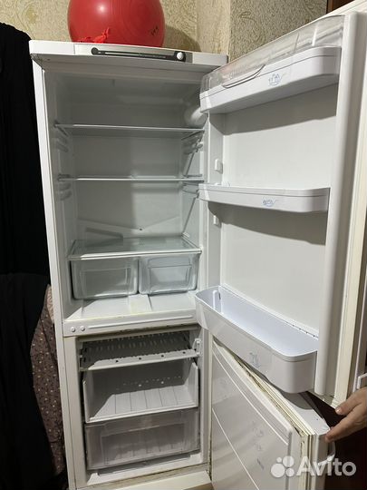 Холодильник бу indesit