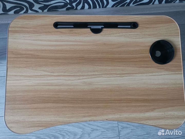 Столик для ноутбука в кровать