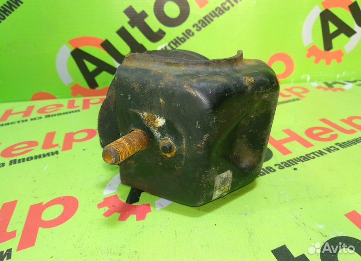 Подушка двигателя toyota mark II GX105 1G-FE