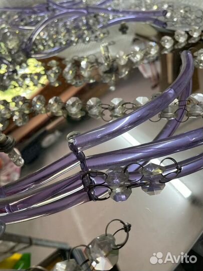 Люстра меняет цвет