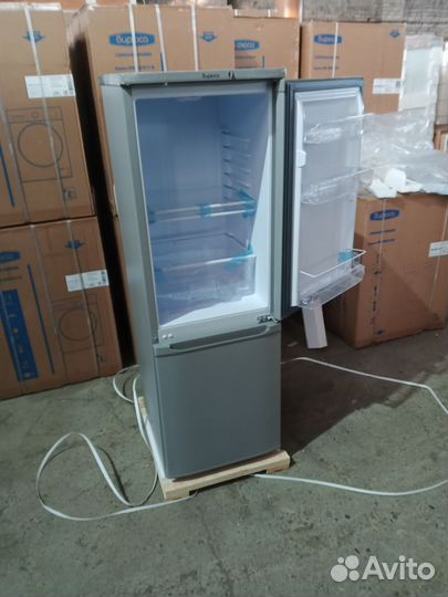 Холодильник Бирюса 118 металлик