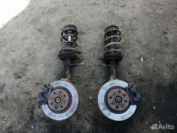 Стойка передняя Лада Приора LADA Priora