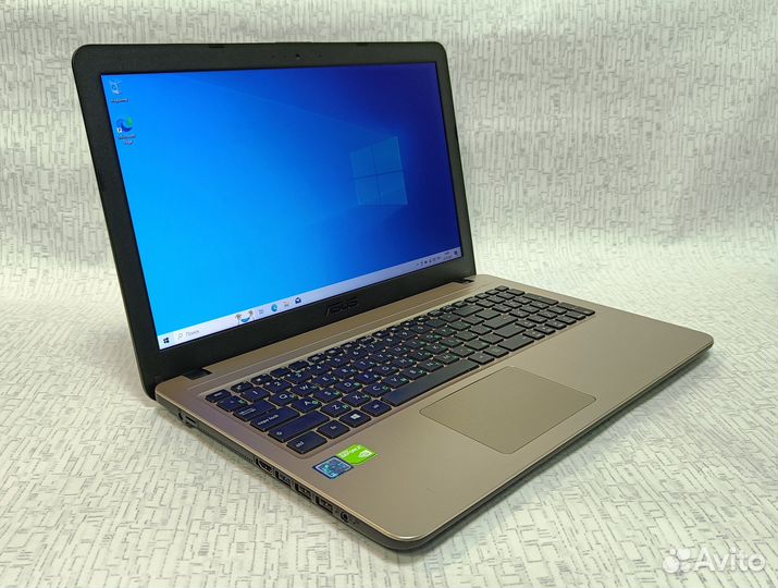 Ноутбук Asus i3-7020U MX110