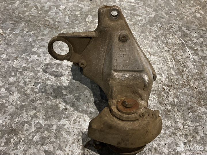 Правый кронштейн МКПП ауди а4 б5