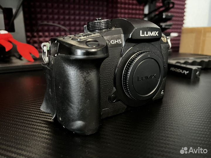 Panasonic GH5 + 4 акб + клетка + карта 128gb