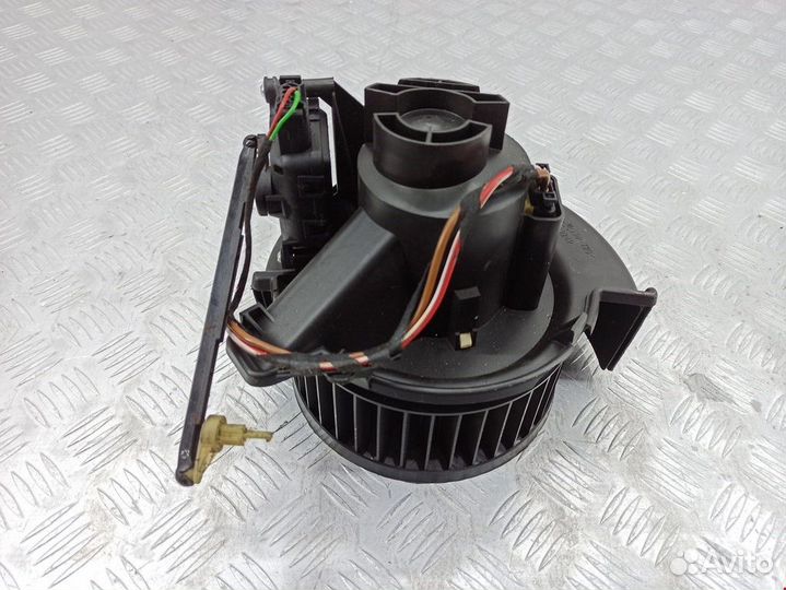 Моторчик печки Opel Zafira (A) 2001