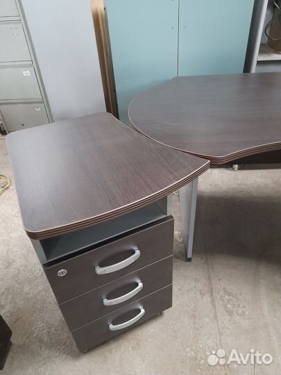 Стол с тумбой бу Берлин