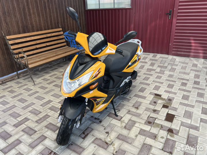 Скутер Lifan 50