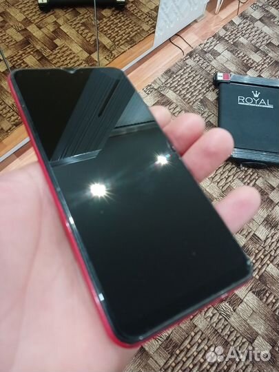 Samsung Galaxy A10, 4/32 ГБ